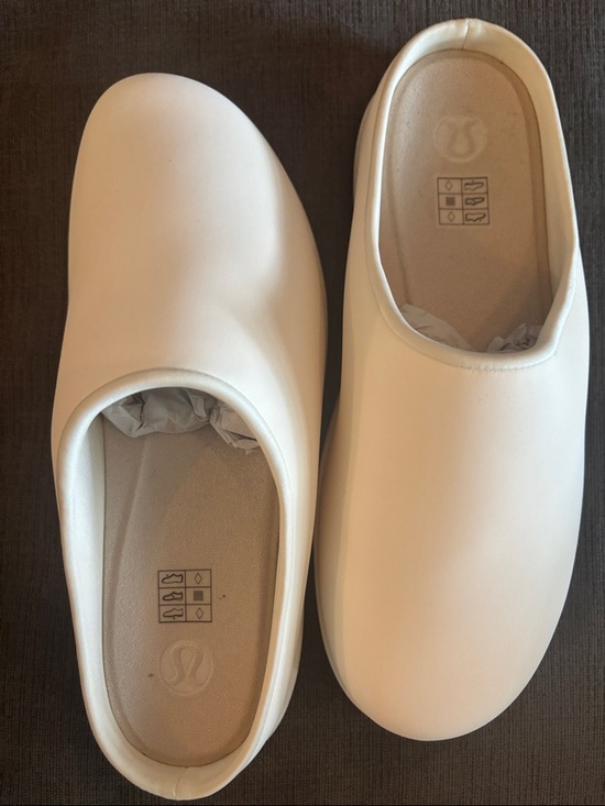 lululemon athletica Women's SwayDay Mule in Beige and Brown - Picture 3 of 3